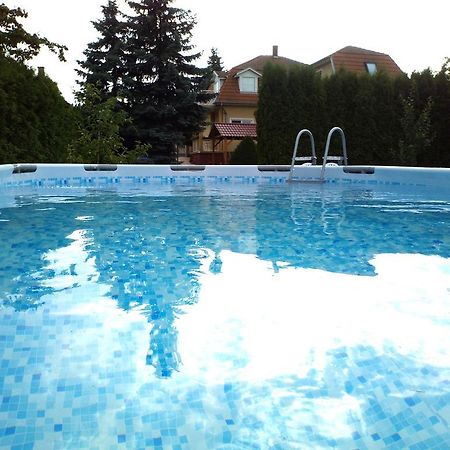 Aniko Apartmanhaz Balatonfoldvar Ngoại thất bức ảnh
